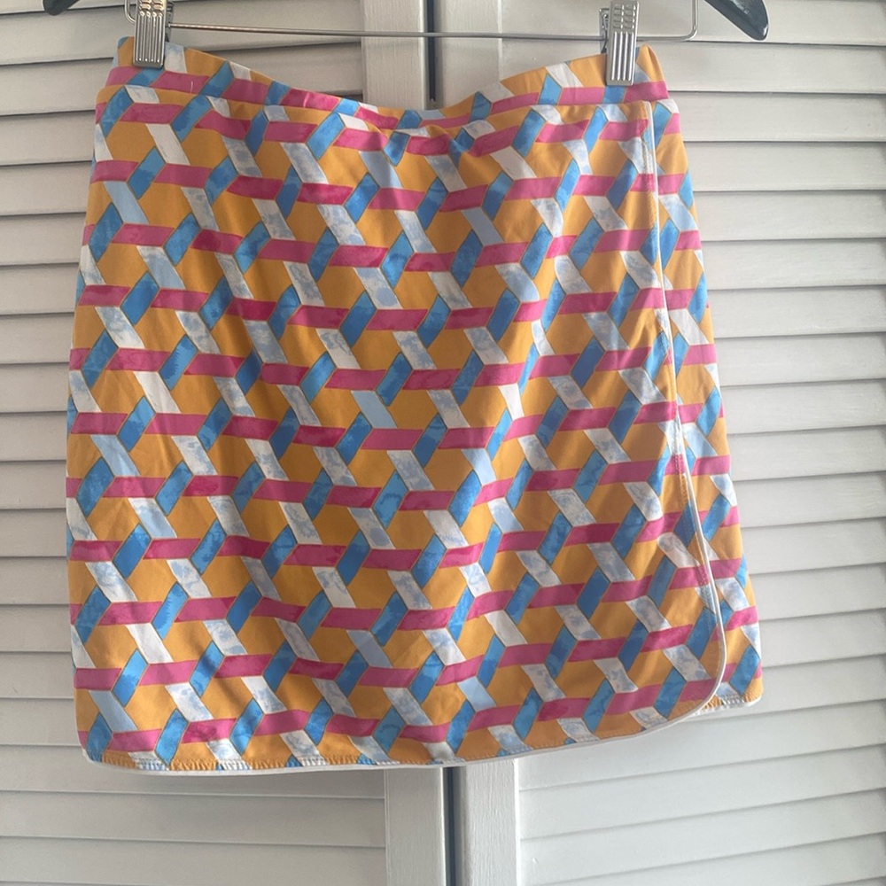 Jmclaughlin Skort gently worn, zippered pocket , Size Large